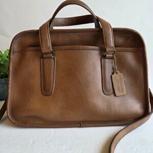 EUC & HTF Vintage Coach Skinny Flight Bag (#9706) in Putty